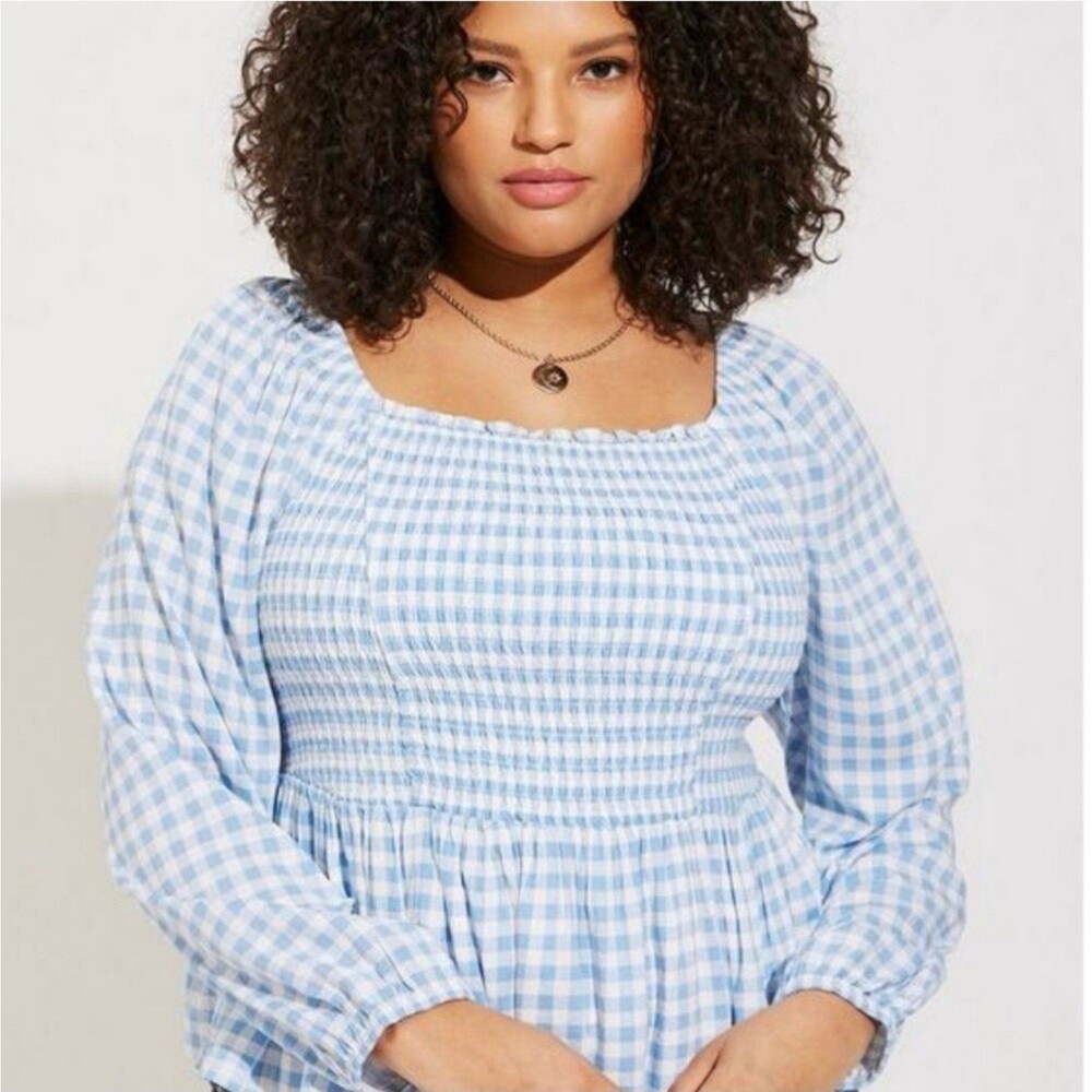 NWT Torrid Blouse Women's Blue Long Sleeve Rayon Slub Smocked Bodice Crop Sz 3